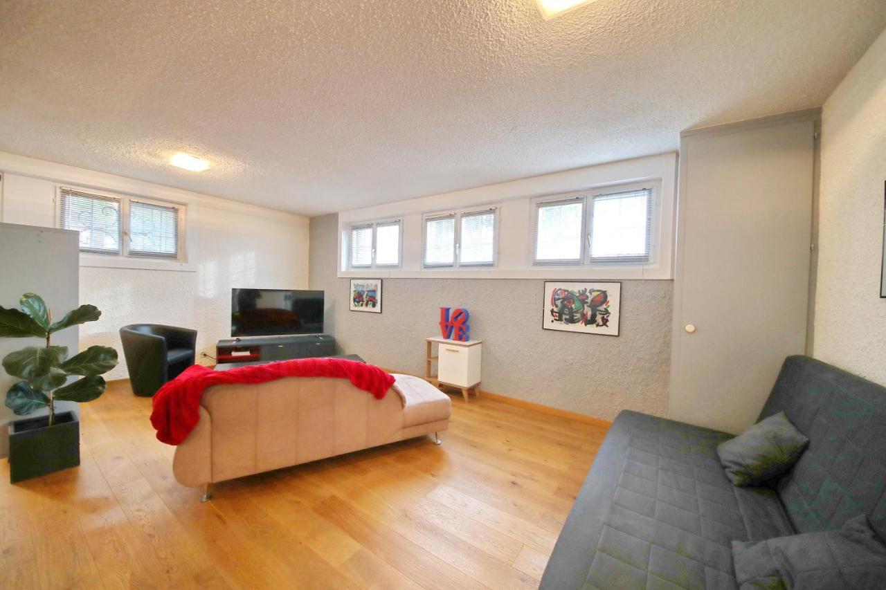 Corseaux Beach Rooms-Riviera Beach Apartments เวอเวย์ ภายนอก รูปภาพ