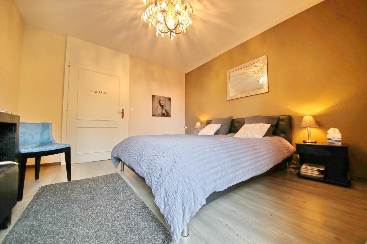 Corseaux Beach Rooms-Riviera Beach Apartments เวอเวย์ ภายนอก รูปภาพ