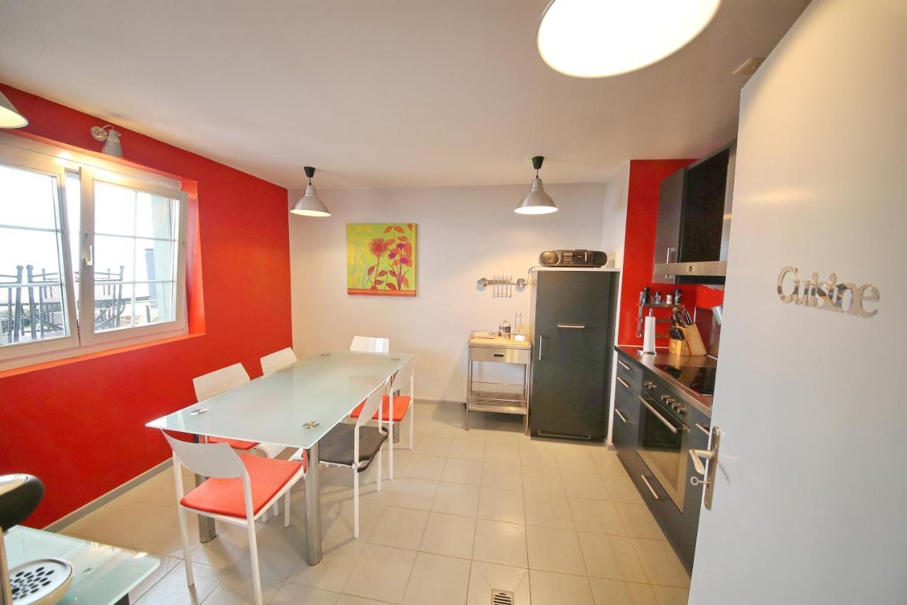 Corseaux Beach Rooms-Riviera Beach Apartments เวอเวย์ ภายนอก รูปภาพ