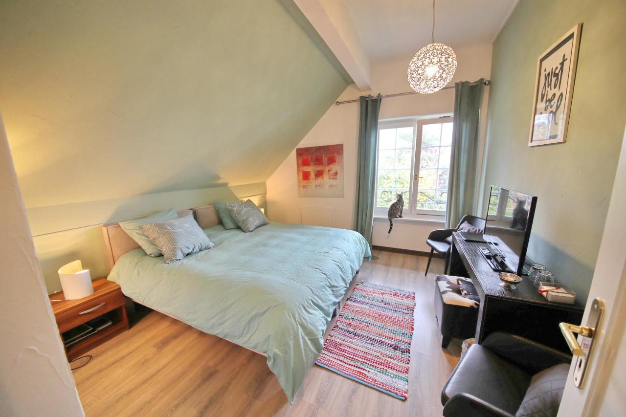 Corseaux Beach Rooms-Riviera Beach Apartments เวอเวย์ ภายนอก รูปภาพ