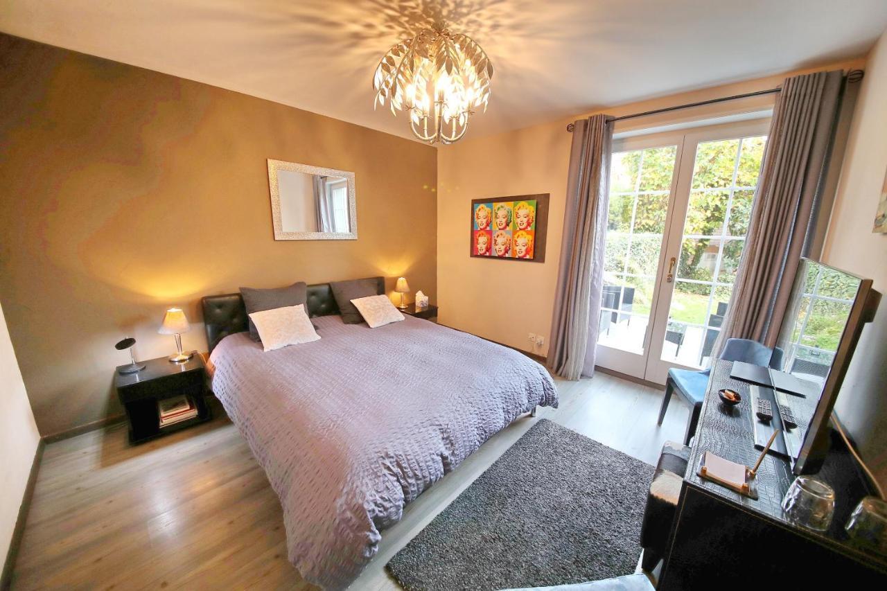 Corseaux Beach Rooms-Riviera Beach Apartments เวอเวย์ ภายนอก รูปภาพ