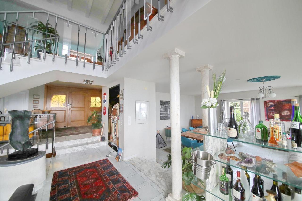 Corseaux Beach Rooms-Riviera Beach Apartments เวอเวย์ ภายนอก รูปภาพ