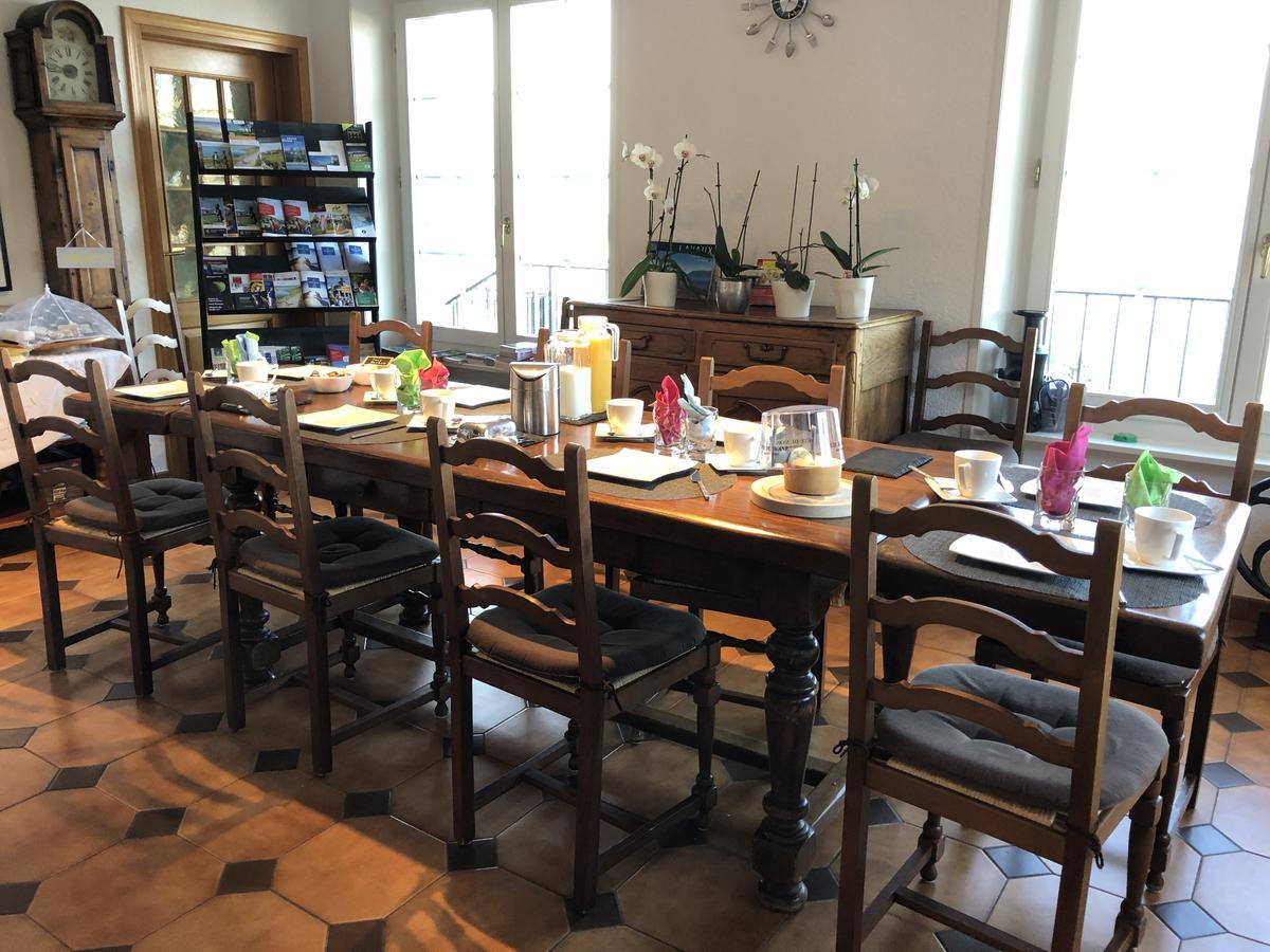 Corseaux Beach Rooms-Riviera Beach Apartments เวอเวย์ ภายนอก รูปภาพ